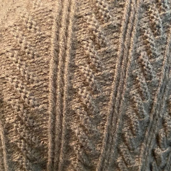 Cozy Gray Knit Women's Sweater - Picture 4 of 5
